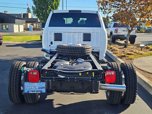 New 2026 RAM 5500 Tradesman w/ Chrome Appearance Group AWD/4WD image 27