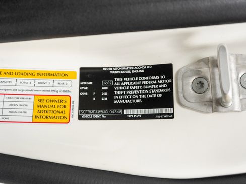 Used 2018 Aston Martin DB11 Coupe RWD image 20