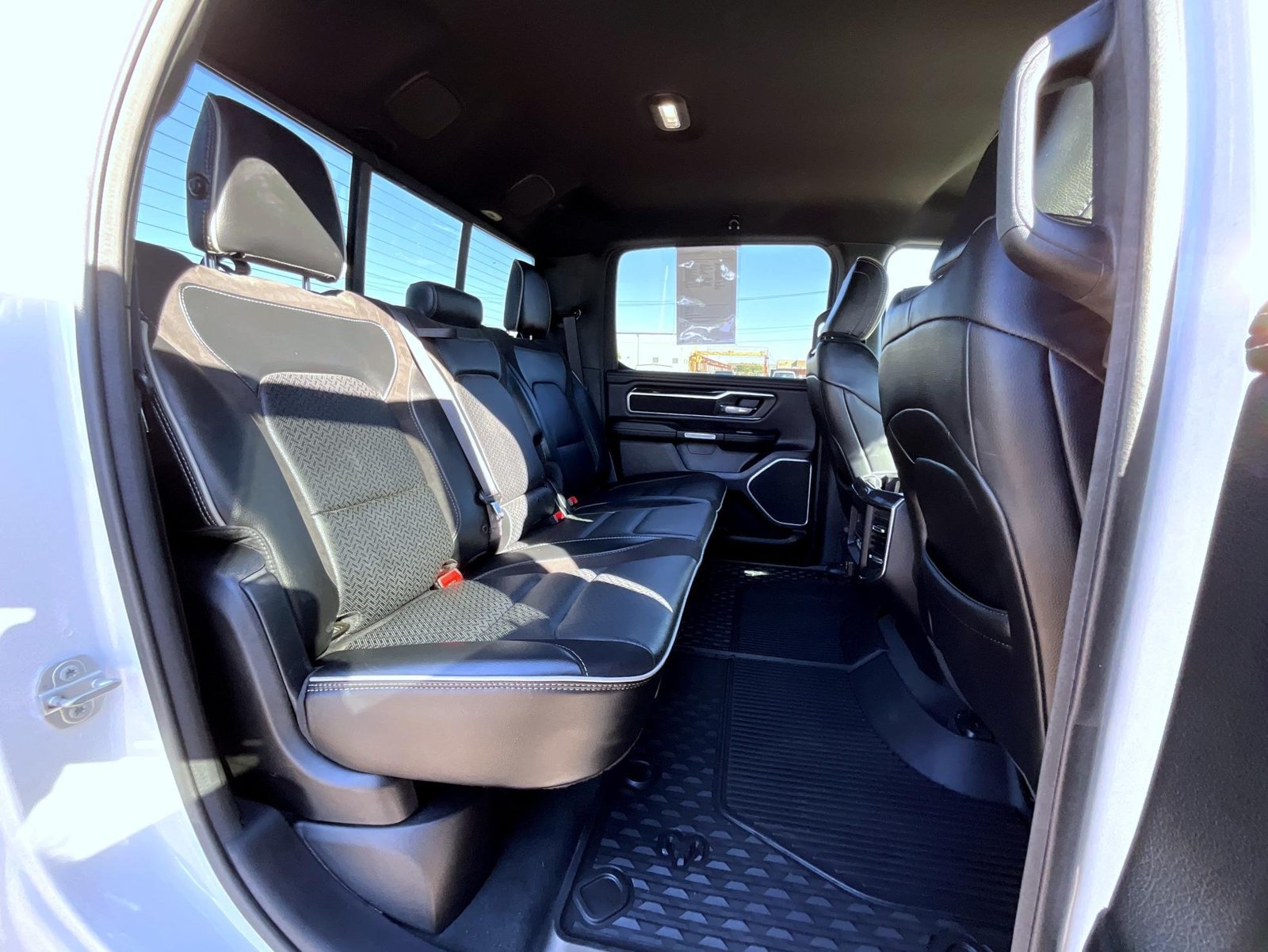 Certified 2022 RAM 1500 Laramie AWD/4WD image 18