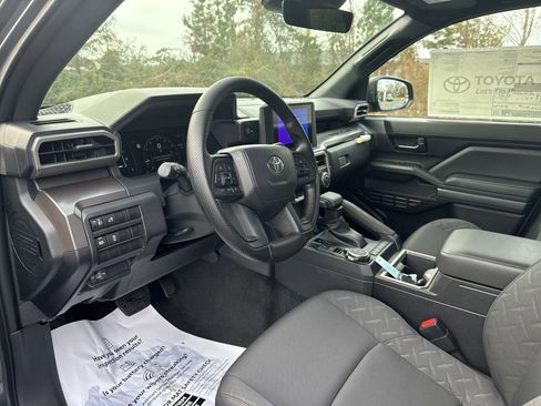 New 2024 Toyota Tacoma SR5 AWD/4WD image 15