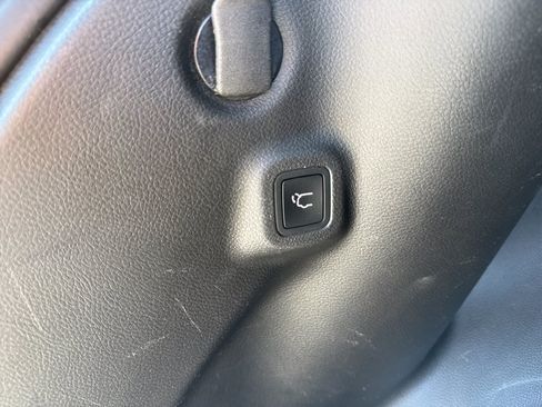 Used 2018 Jeep Compass Latitude w/ Popular Equipment Group AWD/4WD image 35