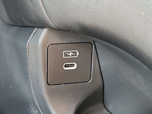 Used 2025 Honda HR-V LX image 25