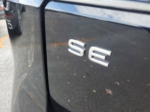 New 2026 Volkswagen Atlas SE image 8