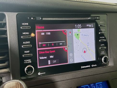 Certified 2018 Toyota Sienna XLE w/ XLE Navigation Package FWD image 13
