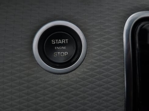 Used 2020 Land Rover Range Rover Evoque S image 32