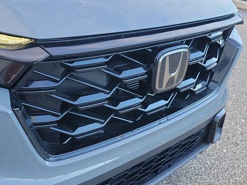 Used 2025 Honda CR-V Sport image 13