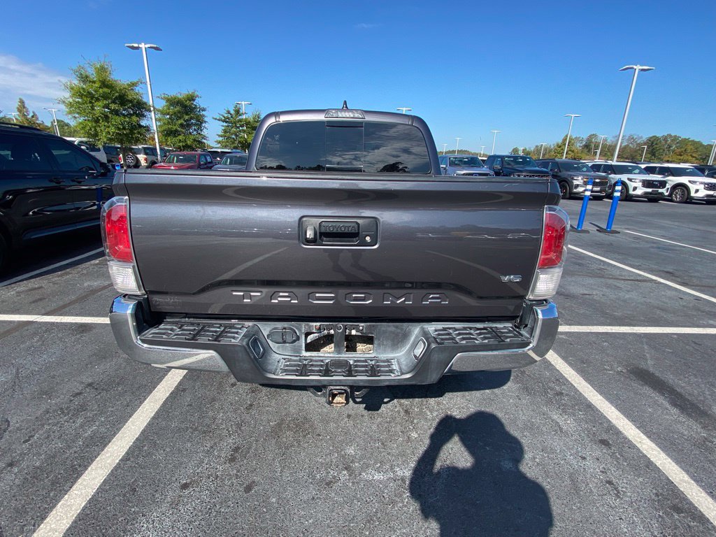 Used 2022 Toyota Tacoma TRD Off-Road AWD/4WD image 6