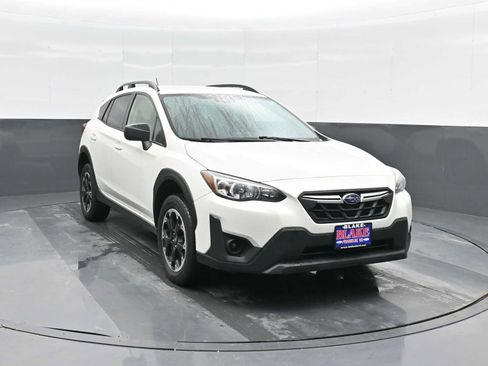 Used 2021 Subaru Crosstrek 2.0i image 2