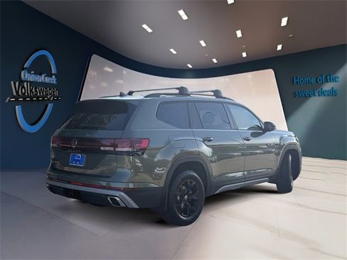 Certified 2025 Volkswagen Atlas Peak Edition SE image 6