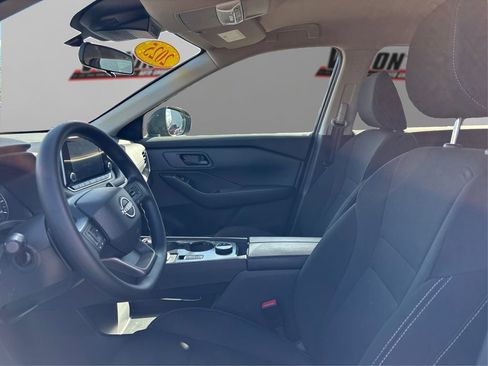 Certified 2025 Nissan Rogue S AWD/4WD image 9