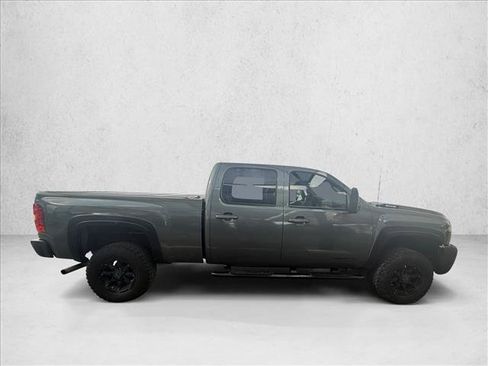 Used 2008 Chevrolet Silverado 2500 LTZ w/ Safety Package AWD/4WD image 4
