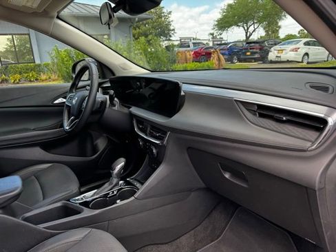 Used 2025 Buick Encore GX Preferred image 10