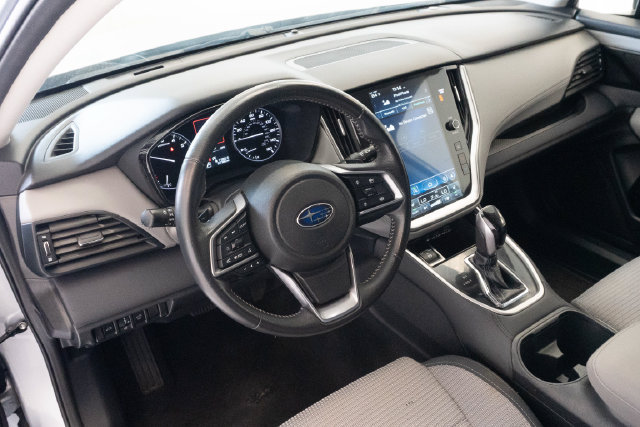 Used 2023 Subaru Outback Premium AWD/4WD image 3