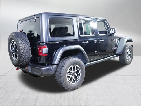Used 2024 Jeep Wrangler Unlimited Rubicon AWD/4WD image 7