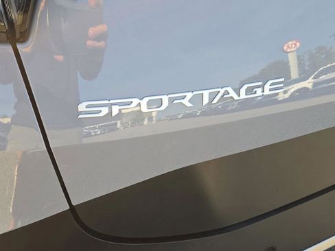 New 2026 Kia Sportage S image 11