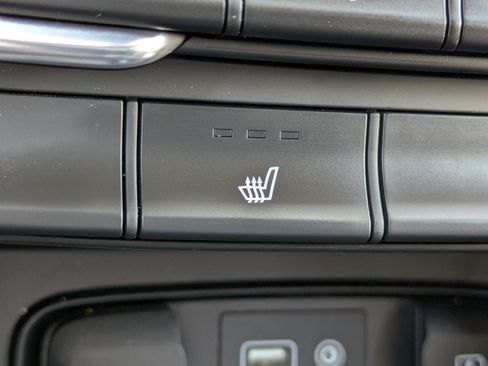 Used 2019 Hyundai Santa Fe Limited FWD image 22