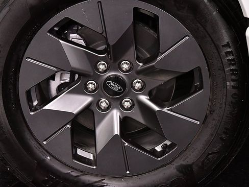 Used 2024 Ford F150 Lightning Flash image 9