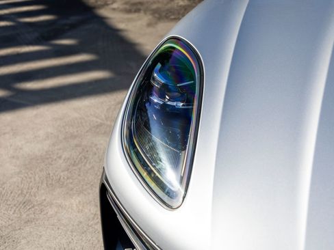 New 2026 Porsche Macan image 14