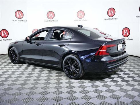 Used 2024 Volvo S60 B5 Plus image 6