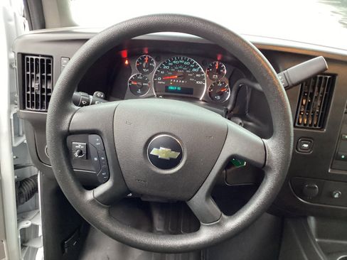 Used 2024 Chevrolet Express 2500 w/ Driver Convenience Package image 17