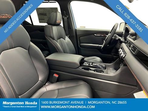 New 2025 Honda Pilot TrailSport image 41