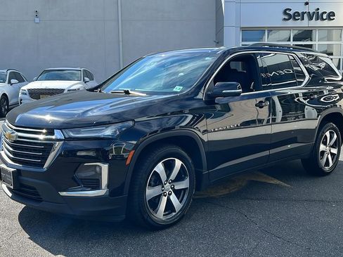 Used 2023 Chevrolet Traverse LT w/ LT Premium Package image 1