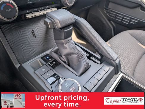 Used 2026 Toyota 4Runner SR5 AWD/4WD image 21