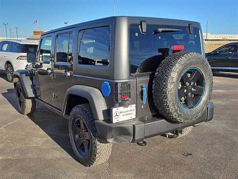 Used 2017 Jeep Wrangler Unlimited Sport image 5