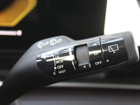 New 2026 Kia Carnival EX FWD image 37
