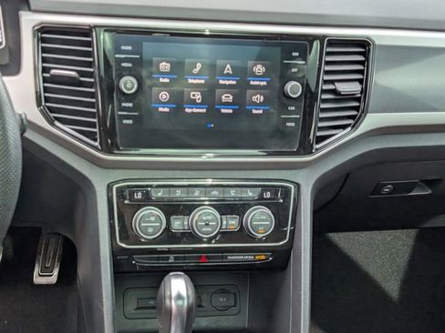 Used 2022 Volkswagen Atlas Cross Sport SEL Premium R-Line AWD/4WD image 12