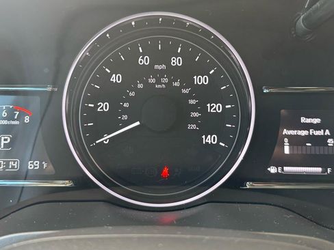Used 2019 Honda HR-V Touring image 18