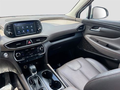 Used 2019 Hyundai Santa Fe Limited image 24