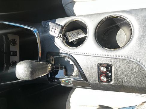 Used 2014 Toyota Avalon XLE FWD image 18