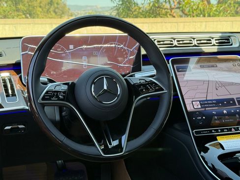 New 2026 Mercedes-Benz S 580e 4MATIC Sedan image 27