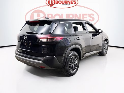 Used 2023 Nissan Rogue S image 9