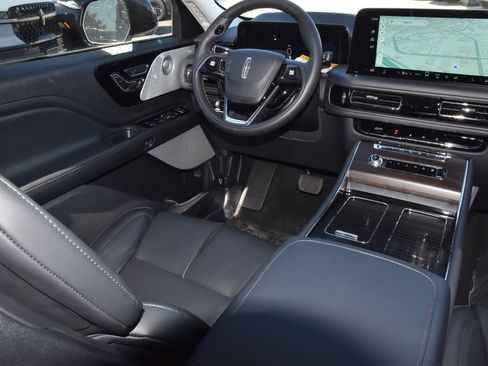 New 2026 Lincoln Aviator Reserve w/ Luxury Package image 23