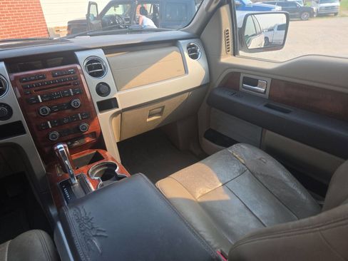 Used 2010 Ford F150 Lariat image 10