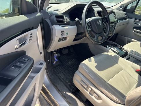 Used 2019 Honda Pilot Elite image 11