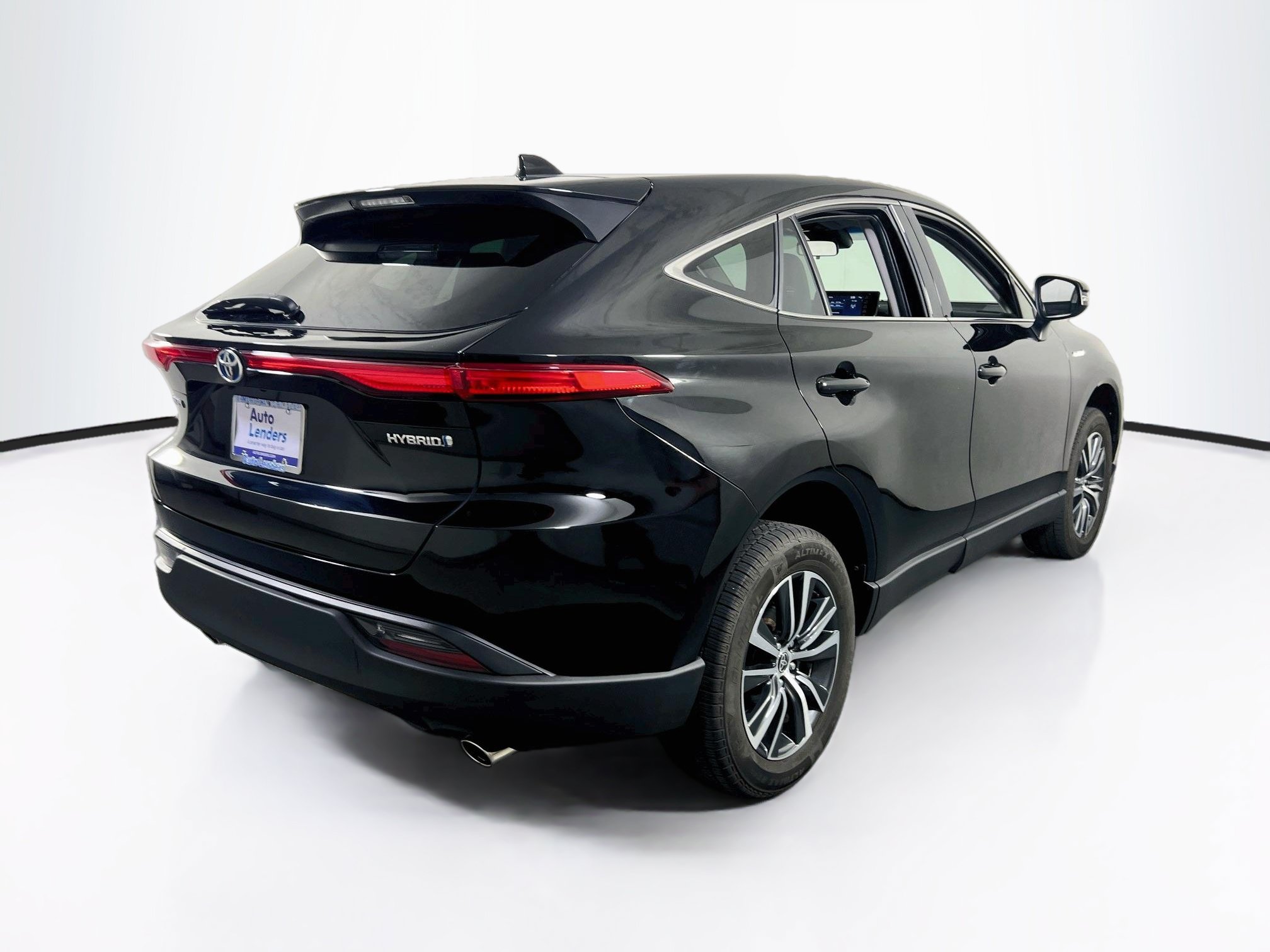 Used 2021 Toyota Venza LE AWD/4WD image 5