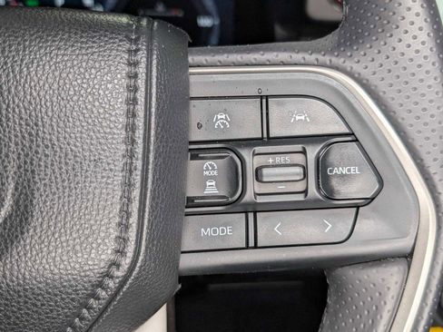 Used 2025 Toyota 4Runner TRD Off-Road Premium image 37