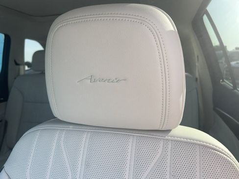 Used 2025 Buick Enclave Avenir w/ Super Cruise Package FWD image 20