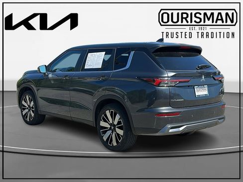 Used 2025 Mitsubishi Outlander SE AWD/4WD image 3