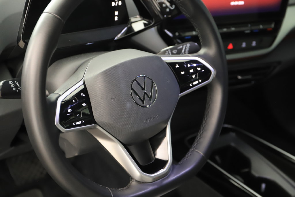 Used 2024 Volkswagen ID.4 2WD image 16