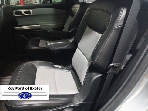 Used 2022 Ford Explorer XLT w/ Equipment Group 202A AWD/4WD image 19