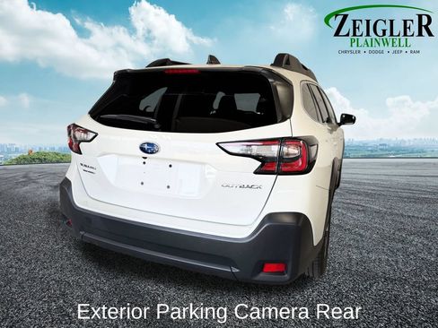 Used 2023 Subaru Outback Premium AWD/4WD image 5