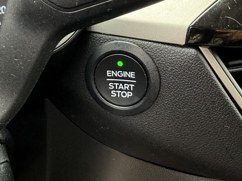 Used 2021 Ford Escape SE w/ SE Sport Appearance Package FWD image 24