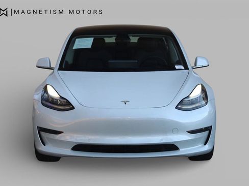 Used 2020 Tesla Model 3 Standard Range Plus image 5