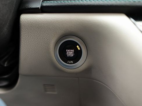 Used 2018 Chrysler Pacifica Limited w/ Advanced Safetytec Group image 21