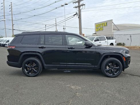 Used 2023 Jeep Grand Cherokee L Laredo AWD/4WD image 8