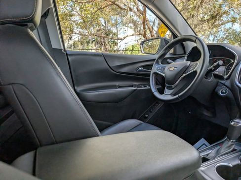 Used 2021 Chevrolet Equinox LT image 14